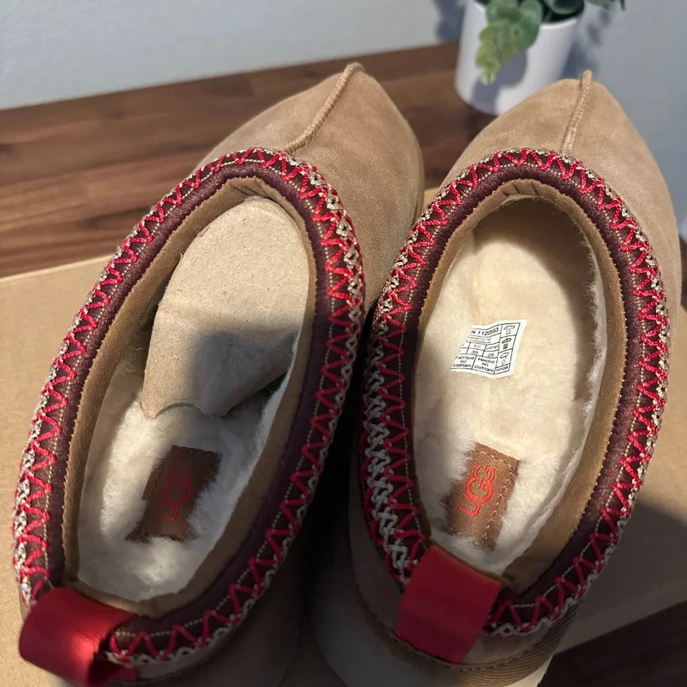 Ugg Tazz Chestnut Platform Suede Slippers New - Picture 6 of 6